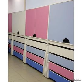 Кровать трехъярусная с секциями для хранения