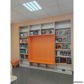 Стеллаж для книг с местом для чтения