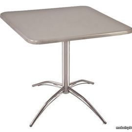 Квадратный стол 